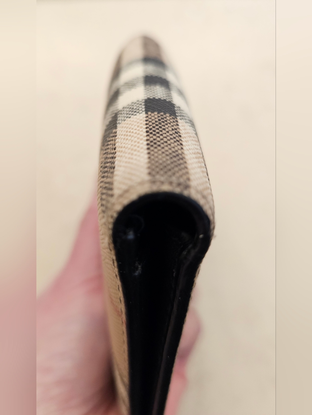 BURBERRY Bifold Wallet - Picture 7 of 11